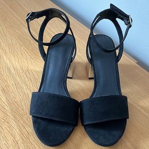 PULL&BEAR mid block heeled sandal NWOT